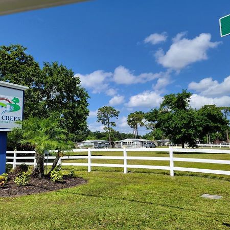 Cozy Tiny Home Near Disney World & Orlando Parks! キシミー エクステリア 写真