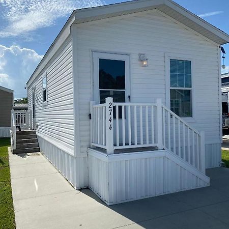 Cozy Tiny Home Near Disney World & Orlando Parks! キシミー エクステリア 写真